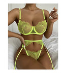 CONJUNTO EM RENDA TRANSPARENTE AMARELA