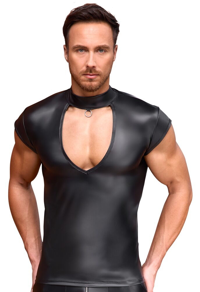 T-SHIRT NEK COM ARGOLA NO PESCOÇO
