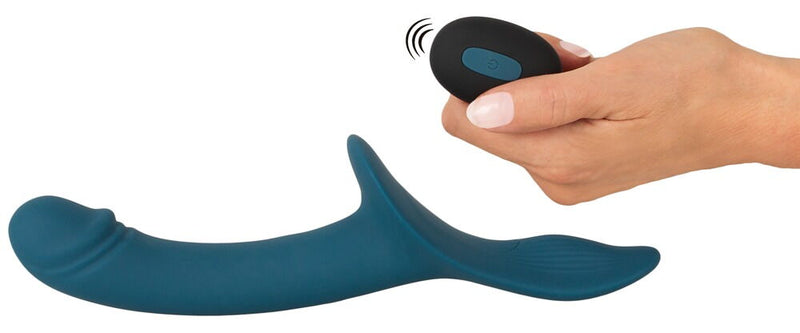 YOUR STRAP-ON COM COMANDO