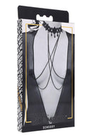 GOLA EM RENDA COM PINÇAS PARA OS MAMILOS