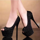SAPATO DE SALTO ALTO PRETO COM BRILHANTES