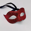 MÁSCARA COM BRILHANTES