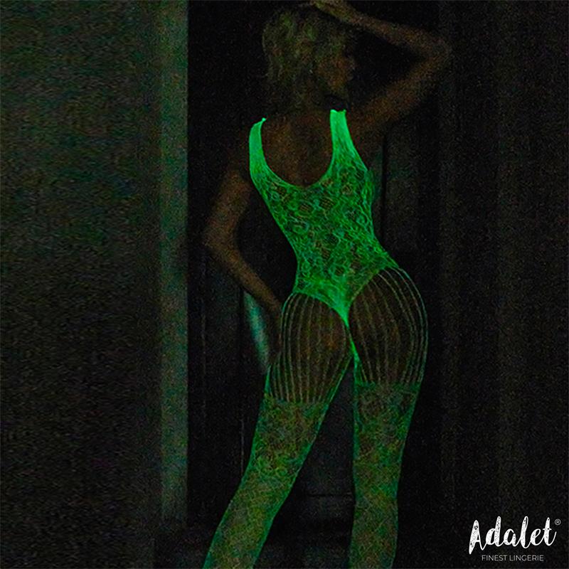 CATSUIT BEATRICE BRILHA NO ESCURO TAM. ÚNICO