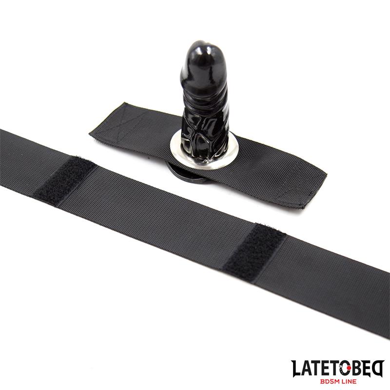 ARNÊS UNIVERSAL DE COXA COM DILDO
