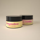 VELA DE MASSAGEM TEMPTATION COM FEROMONAS E AROMA DE CARAMELO 20ML